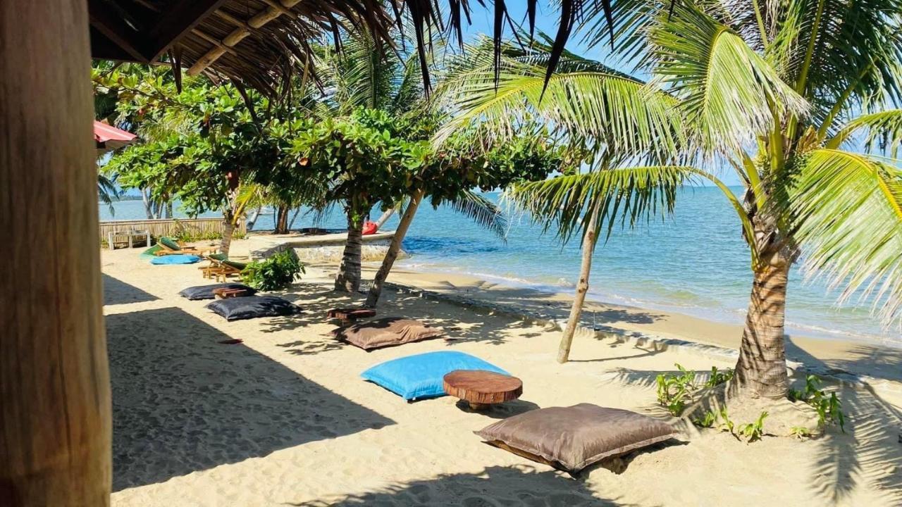 Mecaja Beach House Roxas  Exterior photo